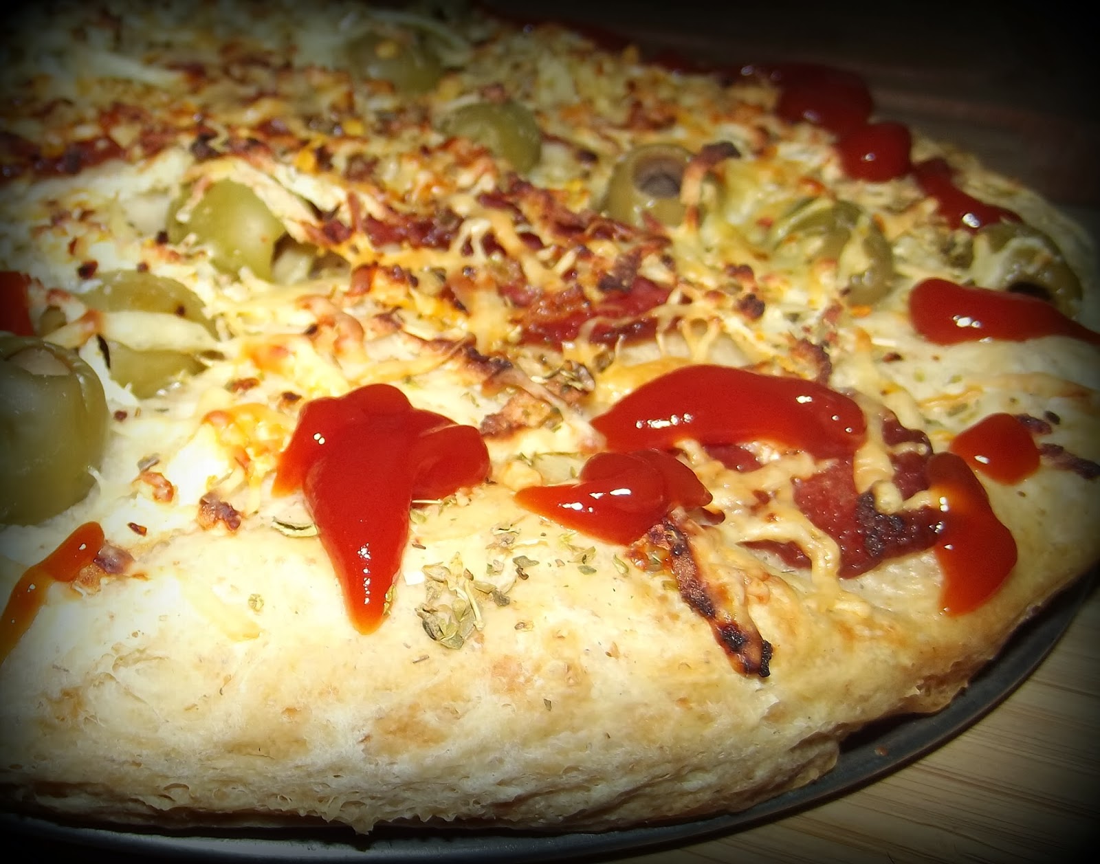 przepisownia Barbry pizza z salami i oliwkami...pikantna