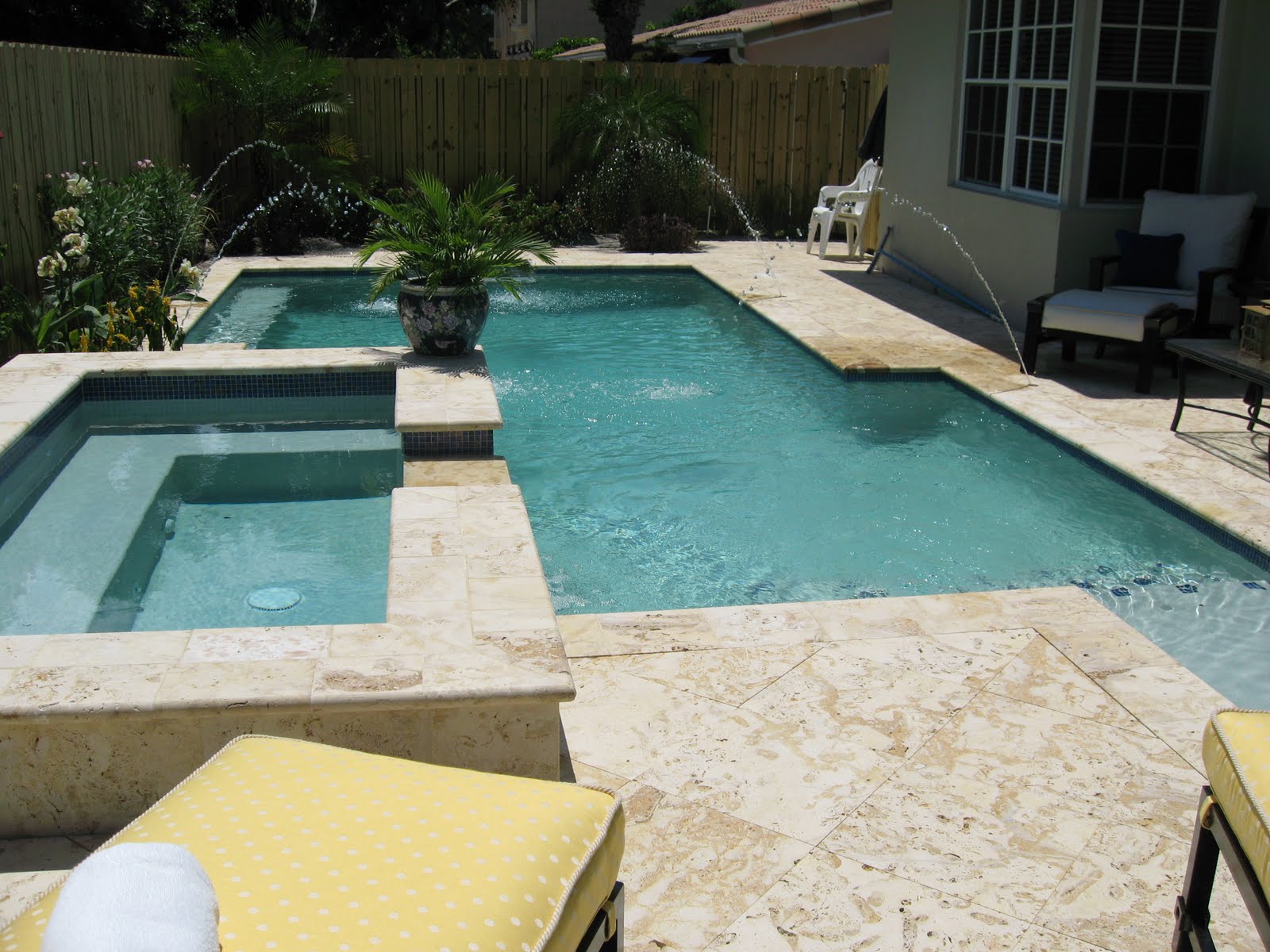 Coral Stone tiles Pool Decks and Stone Pavers: Discover the ...