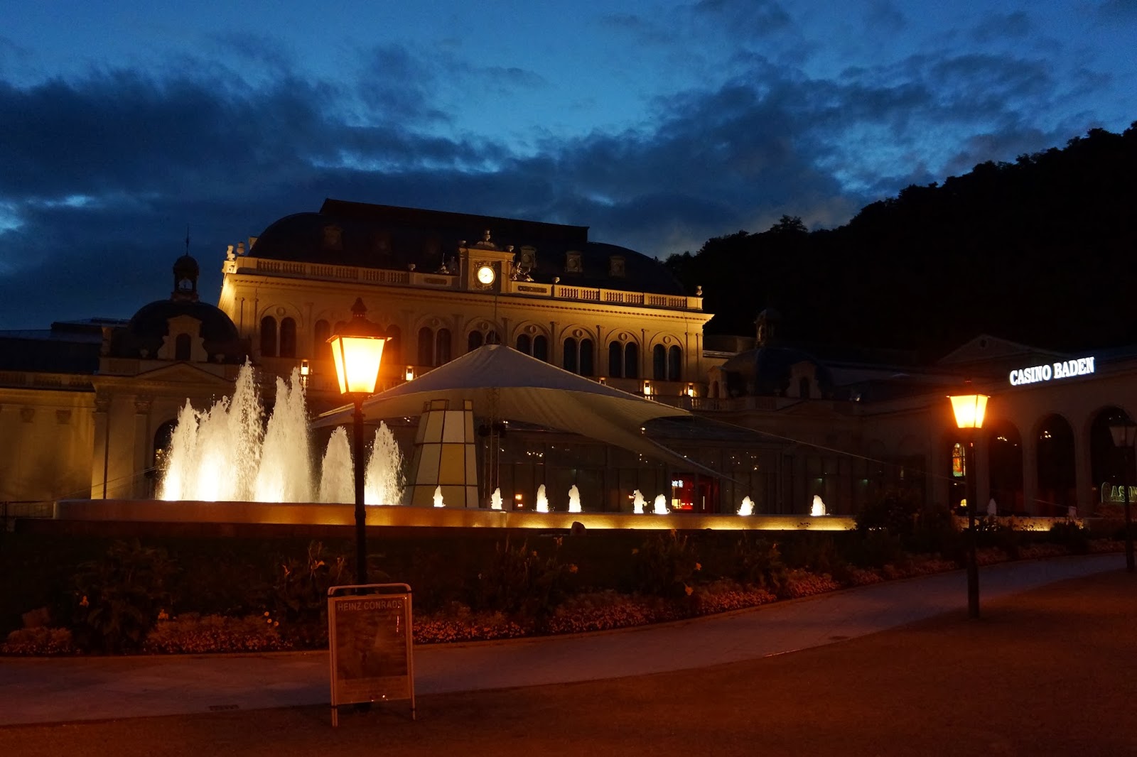 Baden bei Wien by Night |Photoblog On-The-Go