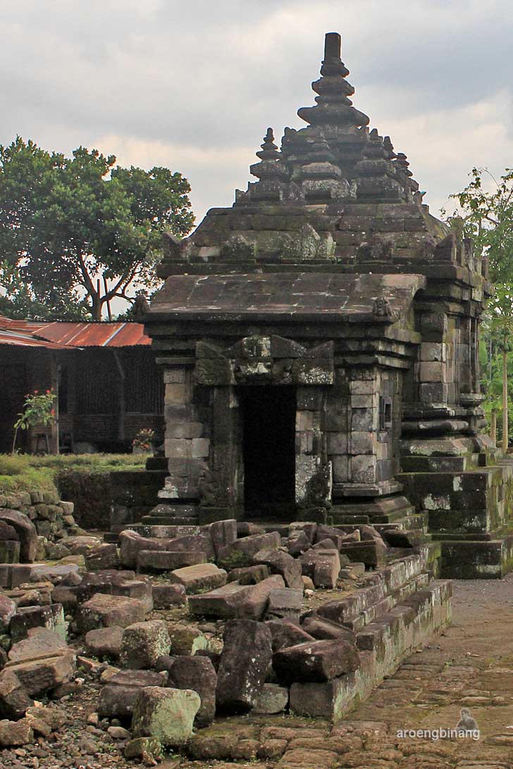 candi plaosan kidul klaten