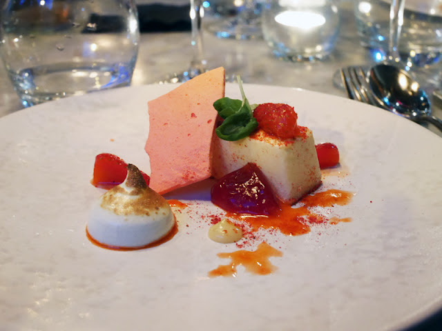 clotted cream parfait and strawberries at The Coal Shed restaurant brighton 
