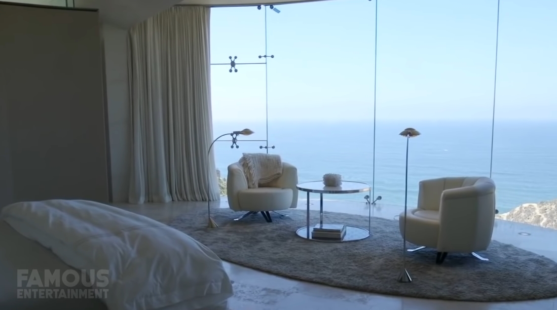 59 Interior Design Photos vs. Alicia Keys & Swizz Beats $20.8 Million Razor Luxury Mansion Tour