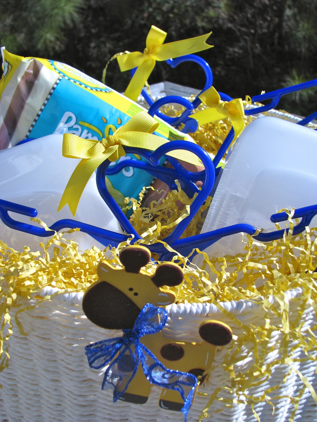 HomeMadeville Your Place for HomeMade Inspiration How to Arrange Gift