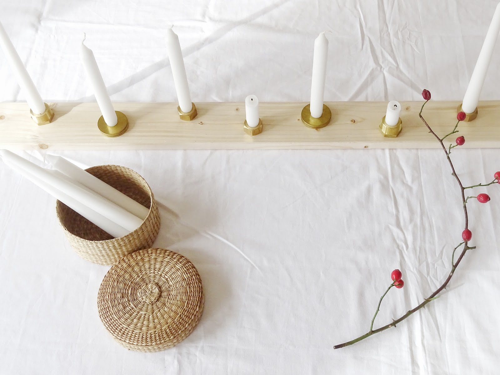 DIY-Kerzenbrett aus Holz und Messing - Fotoaktion #12von12 - https://mammilade.blogspot.de DIY-Kerzenbrett aus Holz und Messing - Fotoaktion #12von12 - https://mammilade.blogspot.de