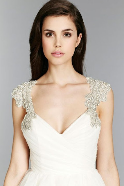 Wedding Dresses With Cap Sleeves And Sweetheart Neckline | Wedding Ideas
