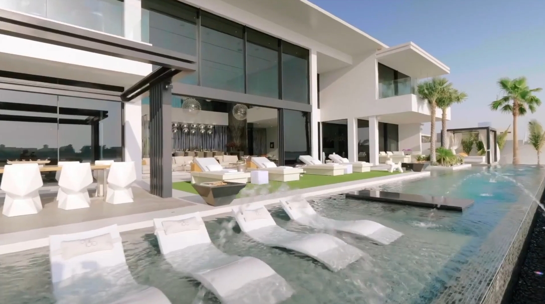 92 Interior Design Photos vs. ONE100, Palm Jumeirah Dubai Luxury Beach Mansion Tour