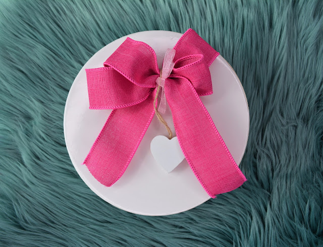Avon | Valentine's Day Gift Box Avon | Valentine's Day Gift Box