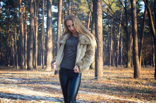 Rosewholesale: Skew Collar Long Sleeves Sweater & Gilding Faux Leather Leggings