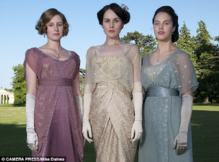 Stylish Distractions: Downton Abbey Style
