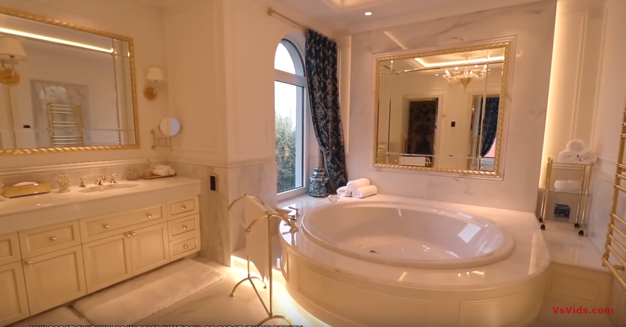 53 Photos vs. Inside Dubai's $200 Million Dollar Mega Mansion - Ultra Luxury Home, Condo & Hotel Tour
