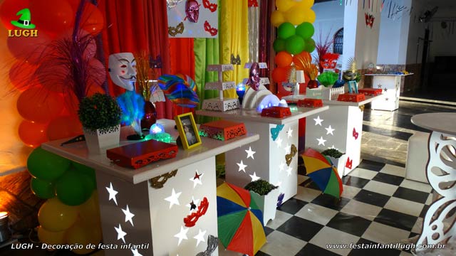 Decoração de aniversário tema Carnaval - Festa feminina Decoração de aniversário tema Carnaval para festa feminina