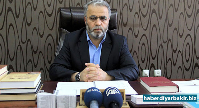 Müftülük, Diyarbakır’da 400 merkezde Kutlu Doğum etkinliği düzenleyecek DİYARBAKIR-Diyarbakır Müftüsü Burhan İşliyen, 14-20 Nisan Kutlu Doğum Haftası münasebetiyle basın açıklaması düzenledi.