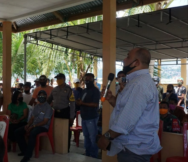 Terkait Pemakaman Berprosedur COVID-19, Pemkot Ambon Sampaikan Permohonan Maaf Bagi Warga Rumah Tiga Terkait Pemakaman Berprosedur COVID-19, Pemkot Ambon Sampaikan Permohonan Maaf Bagi Warga Rumah Tiga