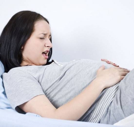 5 dấu hiệu báo thai nhi gặp nguy hiểm từ trong bụng mẹ