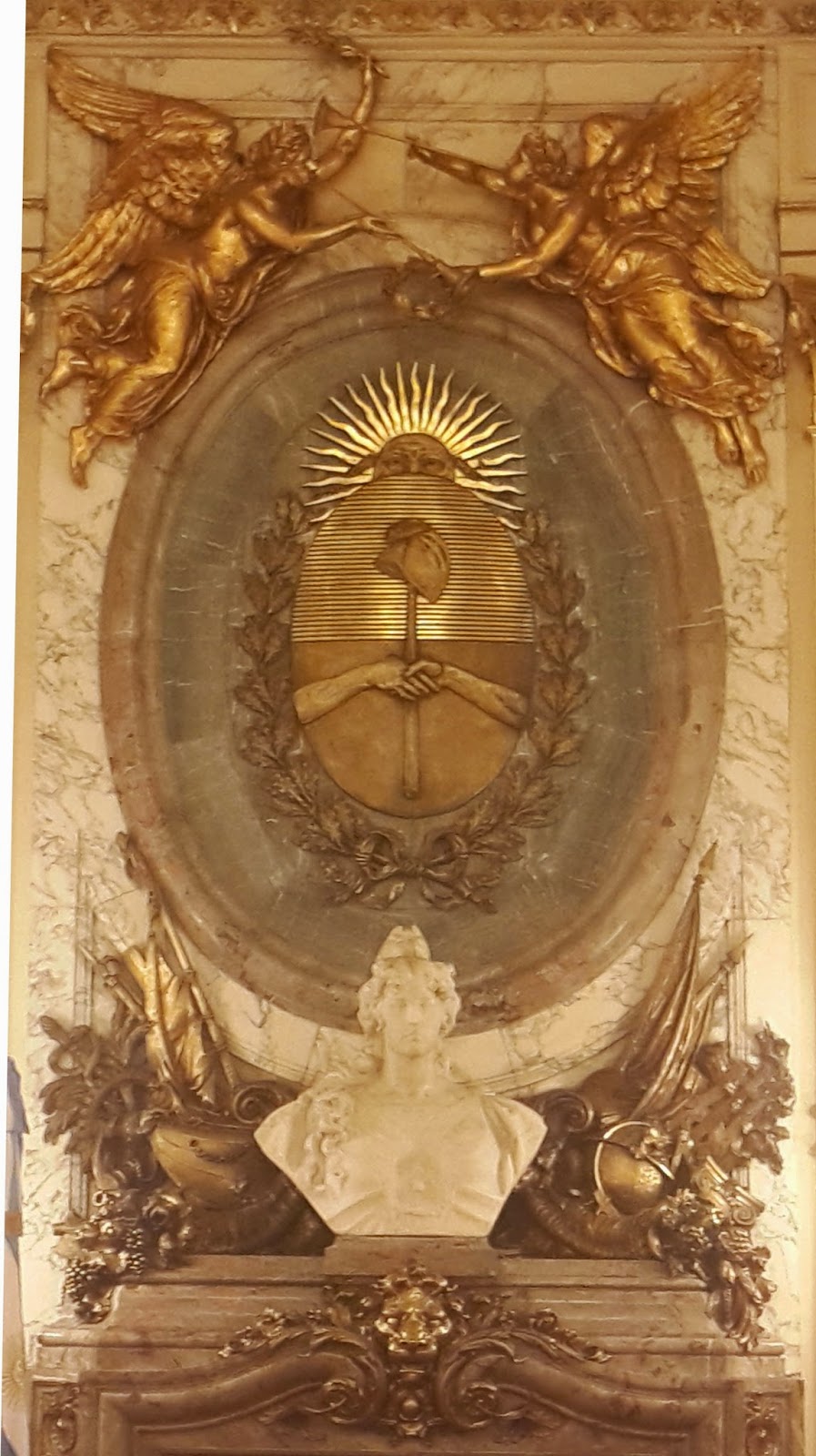 Heraldica En La Argentina Escudo Nacional En El Salon Blanco De La