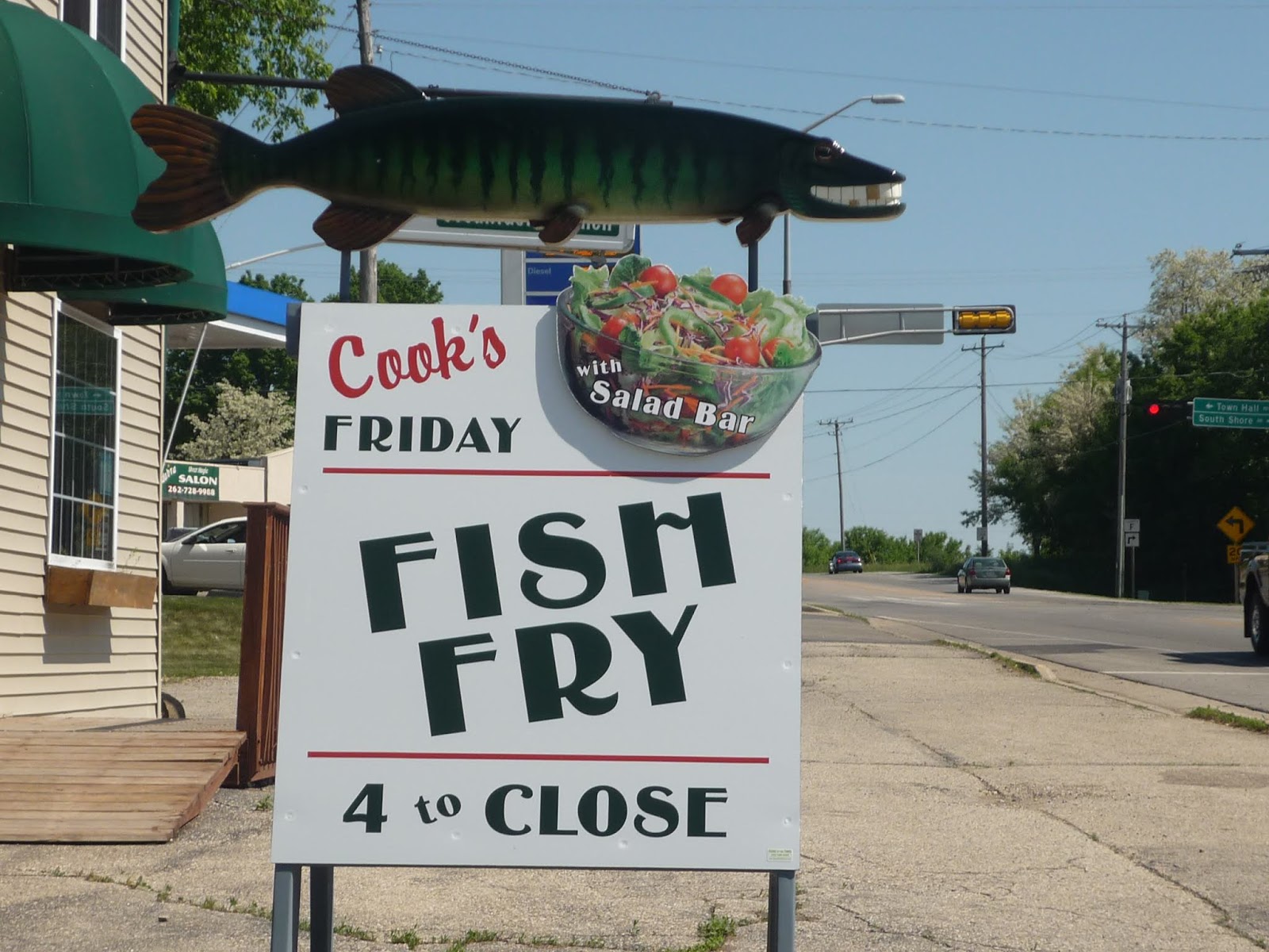Smokin' Chokin' and Chowing with the King Friday Fish Fry