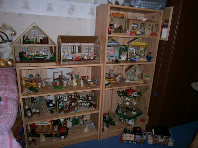 huge collection of old sylvanian families toys 