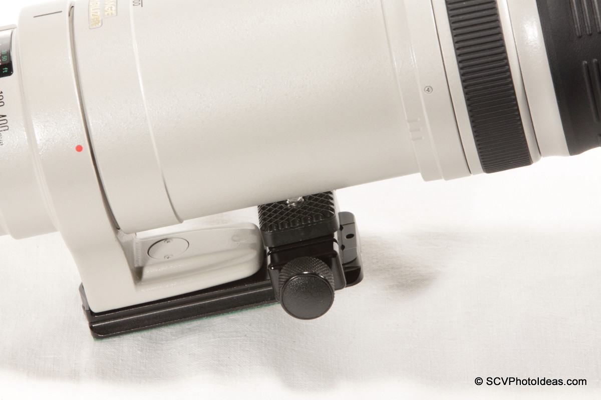 Hejnar PHOTO F60 + Boling C-Shape flash bracket on lens plate -knob side