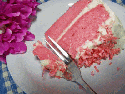 Torta di ricotta alla rosa
