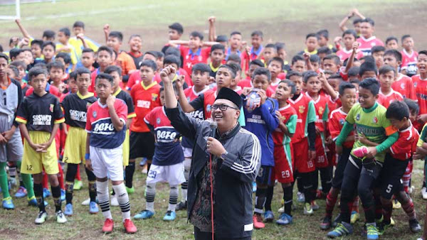 Oded Dukung Lahirnya Bibit Persepakbolaan Usia Dini Oded Dukung Lahirnya Bibit Persepakbolaan Usia Dini
