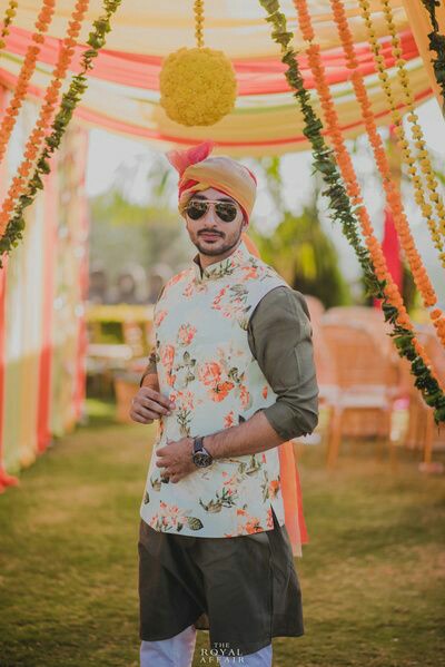 mehndi suit for groom