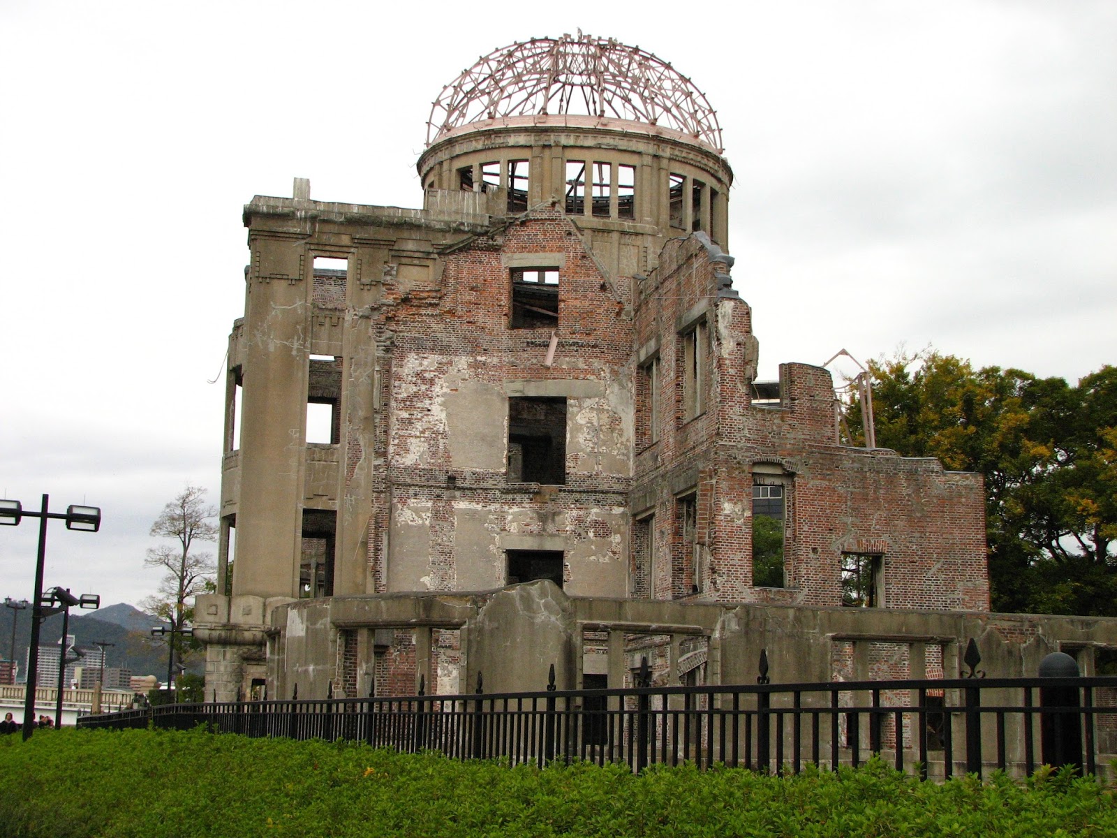 Literacy, families and learning 'Hiroshima' (70 years today