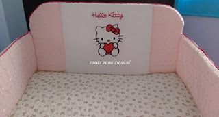 Protector cuna Hello Kitty Protector de cuna Hello Kitty bebé