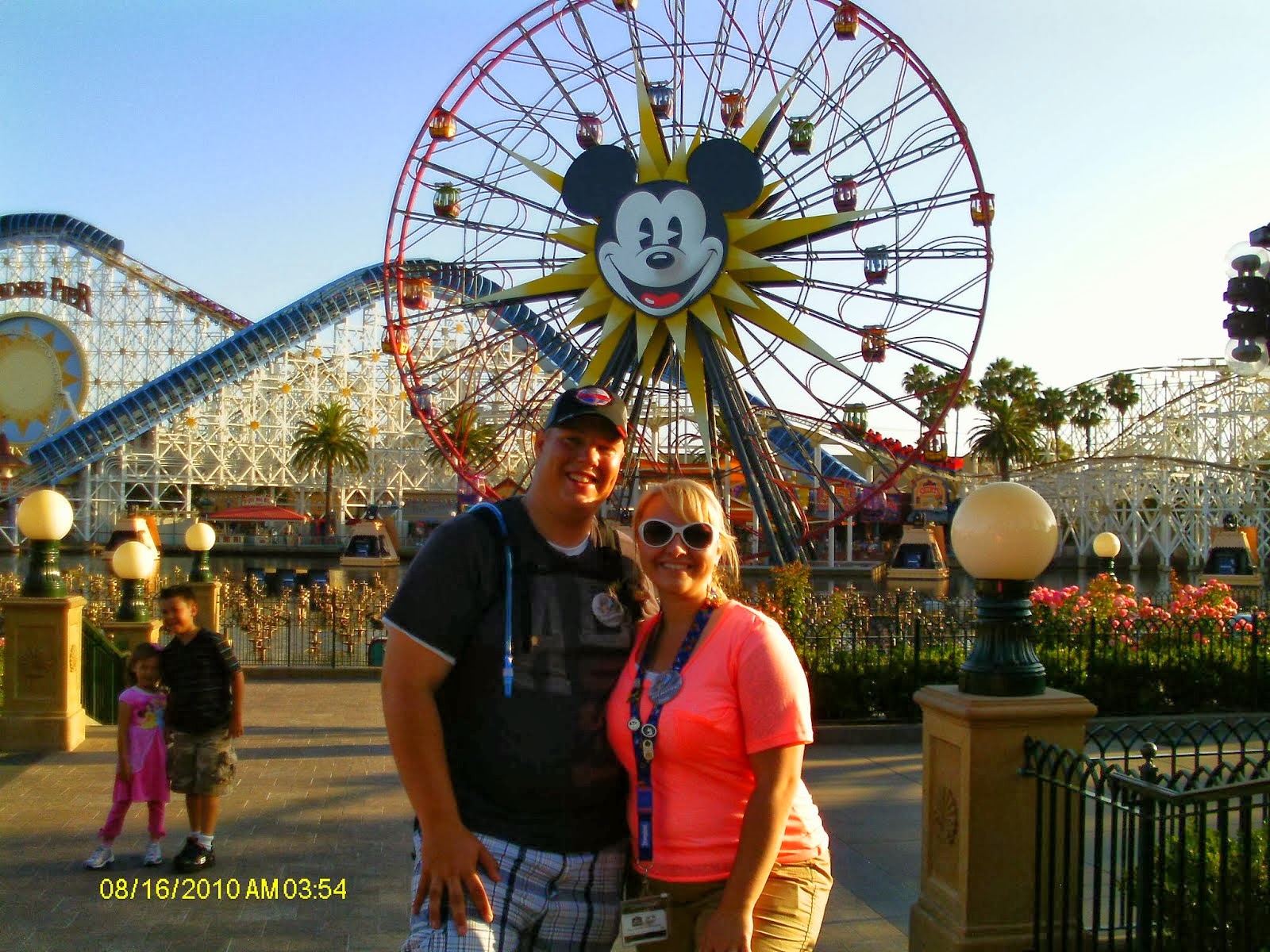 We Love Disneyland :)