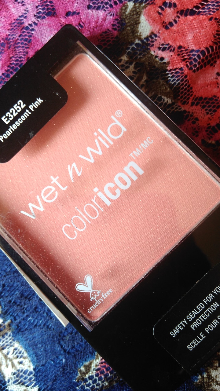 wet n wild pearlescent pink blush
