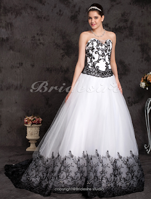 Vestido de noiva preto e branco