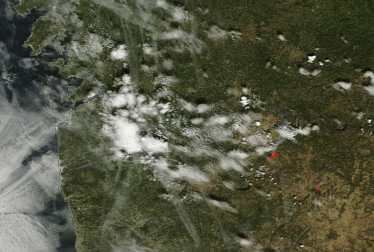 Imagen satélite (30-ago) incendios Ourense (Galicia)