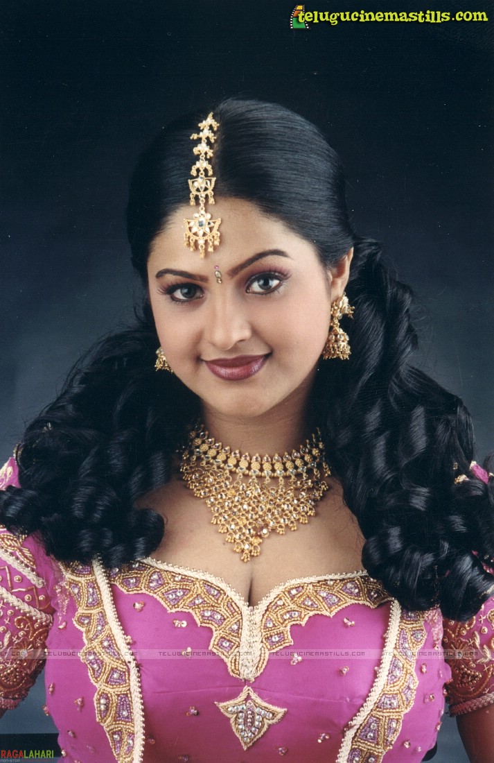 Tollywood Actress Raasi Wall Papers ~ spicy2hot