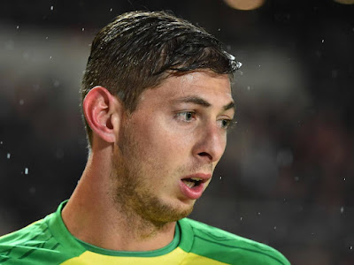 Striker Cardiff City Emiliano Sala hilang dan dikhawatirkan mati setelah sebuah pesawat yang membawanya dan satu orang lainnya hilang di Selat Inggris - Judisessions Striker Cardiff City Emiliano Sala hilang dan dikhawatirkan mati setelah sebuah pesawat yang membawanya dan satu orang lainnya hilang di Selat Inggris - Judisessions