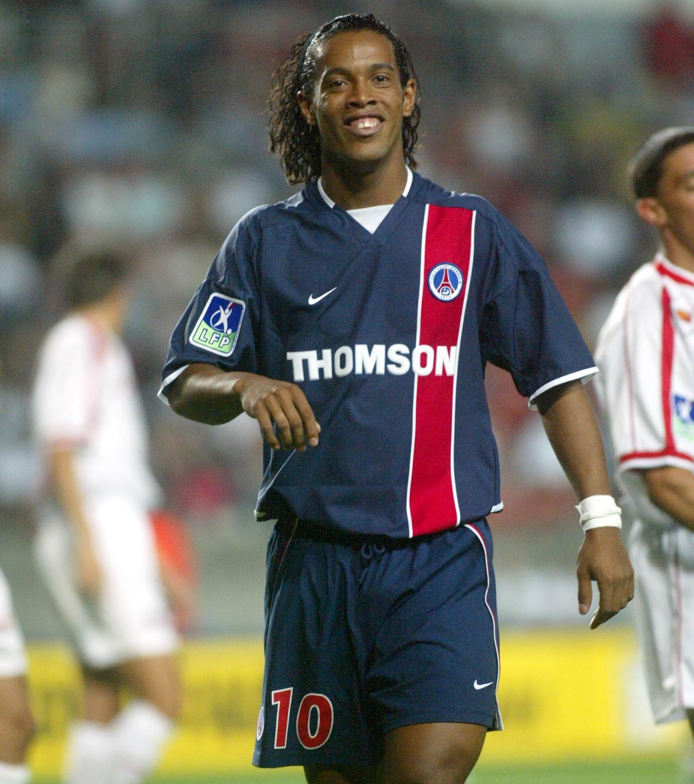 Top 10 Paris Saint-Germain Kits In History - Footy Headlines