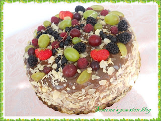 Tort cu fructe