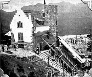 Construccion de la estacion del funicular Bogota