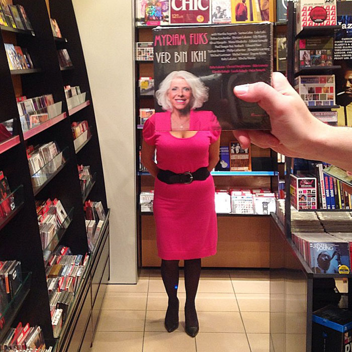 40 Hilarious Pictures That Show What Bookstore Employees Do When They're Bored