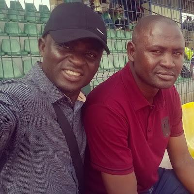 OLATOYE OLAWALE WITH COACH KABIRU DOGO OF SUNSHINE STARS OLATOYE OLAWALE WITH COACH KABIRU DOGO OF SUNSHINE STARS
