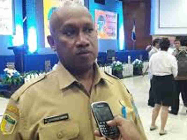 Lukas Enembe Tunjuk Markus Oktovianus Mansnembra Jabat Plt Bupati Biak Numfor Lukas Enembe Tunjuk Markus Oktovianus Mansnembra Jabat Plt Bupati Biak Numfor