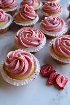 https://www.cookingwithcarlee.com/p/frosting-101.html cupcakes with strawberry buttercream