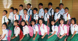 Baju uniform sekolah Myanmar