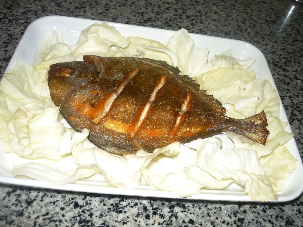 aunty celia's family meals Fried black pomfret