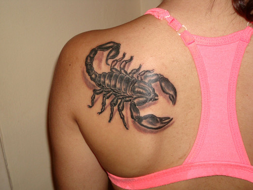 Alacranes y escorpiones tatuajes femeninos con significado - Belagoria | la web de los tatuajes