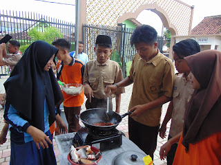 Praktek Masak MTs Nurul Huda