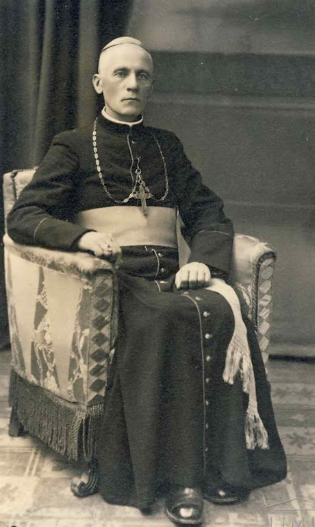 D. Teófilo Matulionis: alta consciência da dignidade episcopal ufania desafiante face ao anticristo comunista. D. Teófilo Matulionis: alta consciência da dignidade episcopal ufania desafiante face ao anticristo comunista.