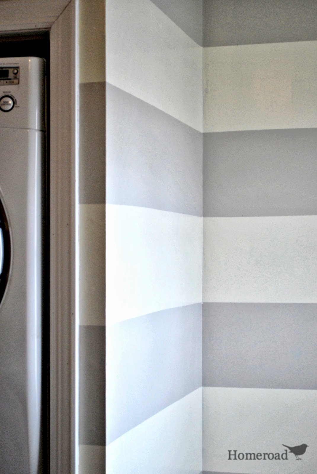 Striped Walls in the Bathroom