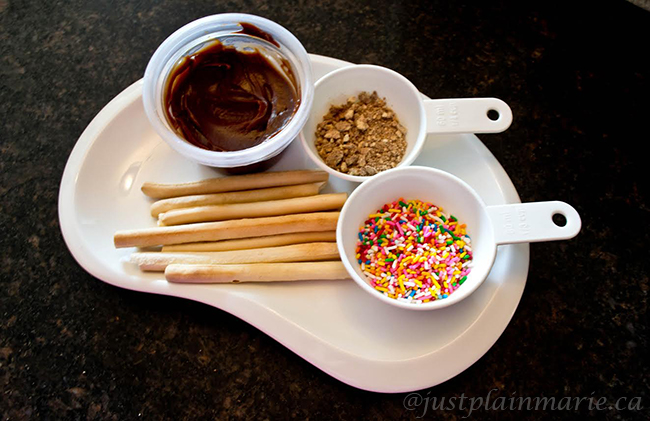 How to make your own no bake cookie sticks, similar to Pocky sticks. DIY No Bake Cookie Sticks