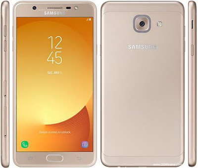 Spesifikasi Samsung Galaxy j7 Max Spesifikasi Samsung Galaxy j7 Max Memiliki baterai li-ion 3300 mah yang dapat bertahan hingga 20 jam dalam waktu bicara atau saat menggunakan jaringan 3G dan bisa bertahan dalam waktu hingga 72 jam dalam kondisi music play. Smartphone ini memiliki kamera 13MP di bagian belakang dengan LED Flash dan 13MP di bagian depan yang juga memiliki LED Flash, dengan besarnya Kamera yang sama di bagian depan dan belakang tak dapat diragukan lagi kualitas fotografi yang baik dengan menggunakan kamera belakang maupun kamera depan menggunakan smartphone ini. Samsung Galaxy j7 Max dibekali dengan chipset MediaTek MT6757 helio P20, dengan CPU octa core 2.4 Ghz Cortex A53 dan GPU Mali T880MP2. Sudah dapat dipastikan dengan dibenamkan nya platform tersebut Samsung Galaxy j7 Max akan sangat mudah menjalankan aplikasi berat maupun digunakan untuk multitasking. Smartphone ini memiliki 4 GB RAM dan 32GB memori internal. Jika merasa tidak cukup dengan memori yang di tanamkan pada smartphone ini anda bisa menambahkan micro SD up to 256 GB. Kelebihan Mengusung desain metal yang dikombinasikan dimensi rampinag yang membuatnya terkesan sangat mewah. Dual SIM yang keduanya sudah support jaringan 4G LTE yang merupakan jaringan tercepat saat ini. Layar lebar 5.7 inci resolusi 1080 x 1920 pixels yang sangat optimal untuk bermain game maupun menonton video. Layar sudah dilapisi pelindung layar Corning Gorilla Glass 4 yang akan melindungi layar dari goresan. Sudah menjalankan sistem operasi Android v7.0 Nougat yang menawarkan banyak aplikasi menarik. Kinerja sangat responsif dengan ditenagai prosesor Mediatek MT6757 Helio P20 + CPU Octa Core 1.6 GHz. RAM 4 GB yang mampu menjalankan atau membuka aplikasi dengan lancar dan satabil. Penyimpanan internal 32 GB yang masih dapat diperluas mengunaka