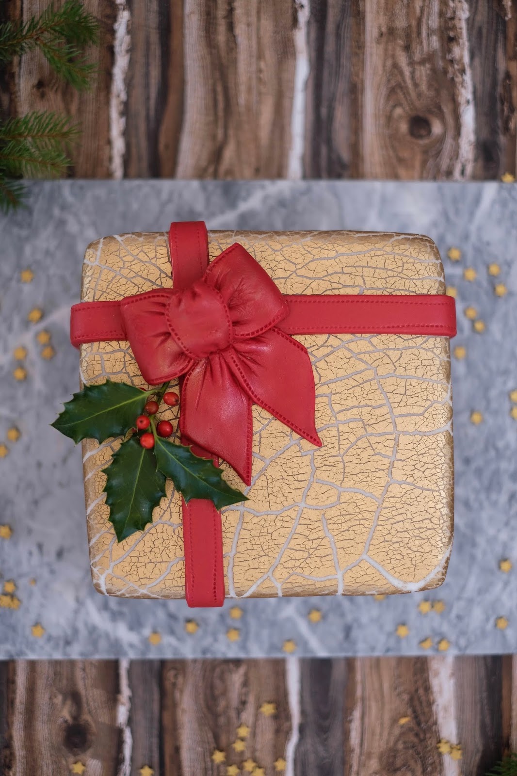 Red Velvet und Pistazien Törtchen mit Karamell und Nougat | Marion&amp;#39;s ...