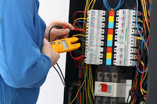 Electricistas profesionales Electricistas profesionales